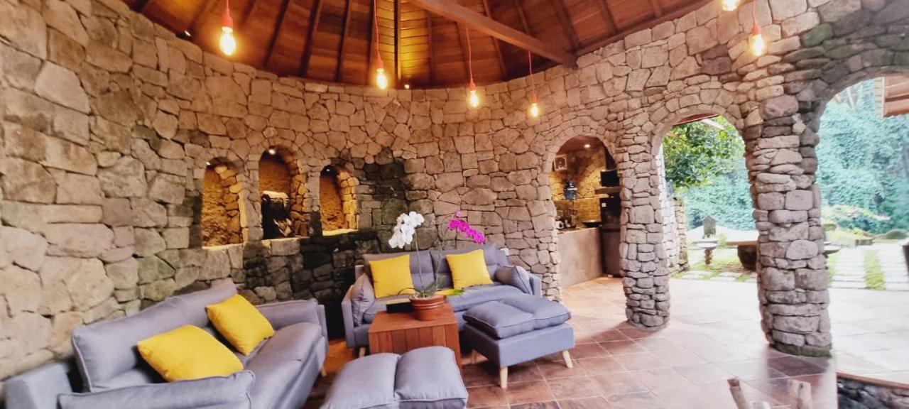 Avalon Ubud Castle & Spa Εξωτερικό φωτογραφία